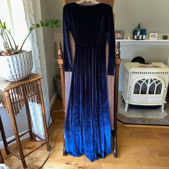 BALTIC BORN Sz small Navy Blue Esmeralda Velvet Wrap Maxi Dress EUC - Picture 8 of 10